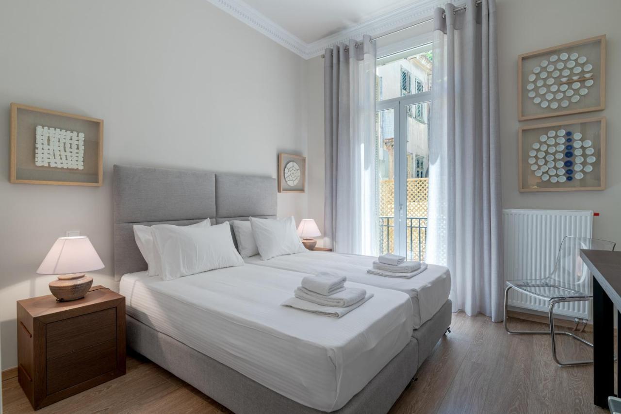 Historic Plaka'S Deluxe Apartment أثينا المظهر الخارجي الصورة